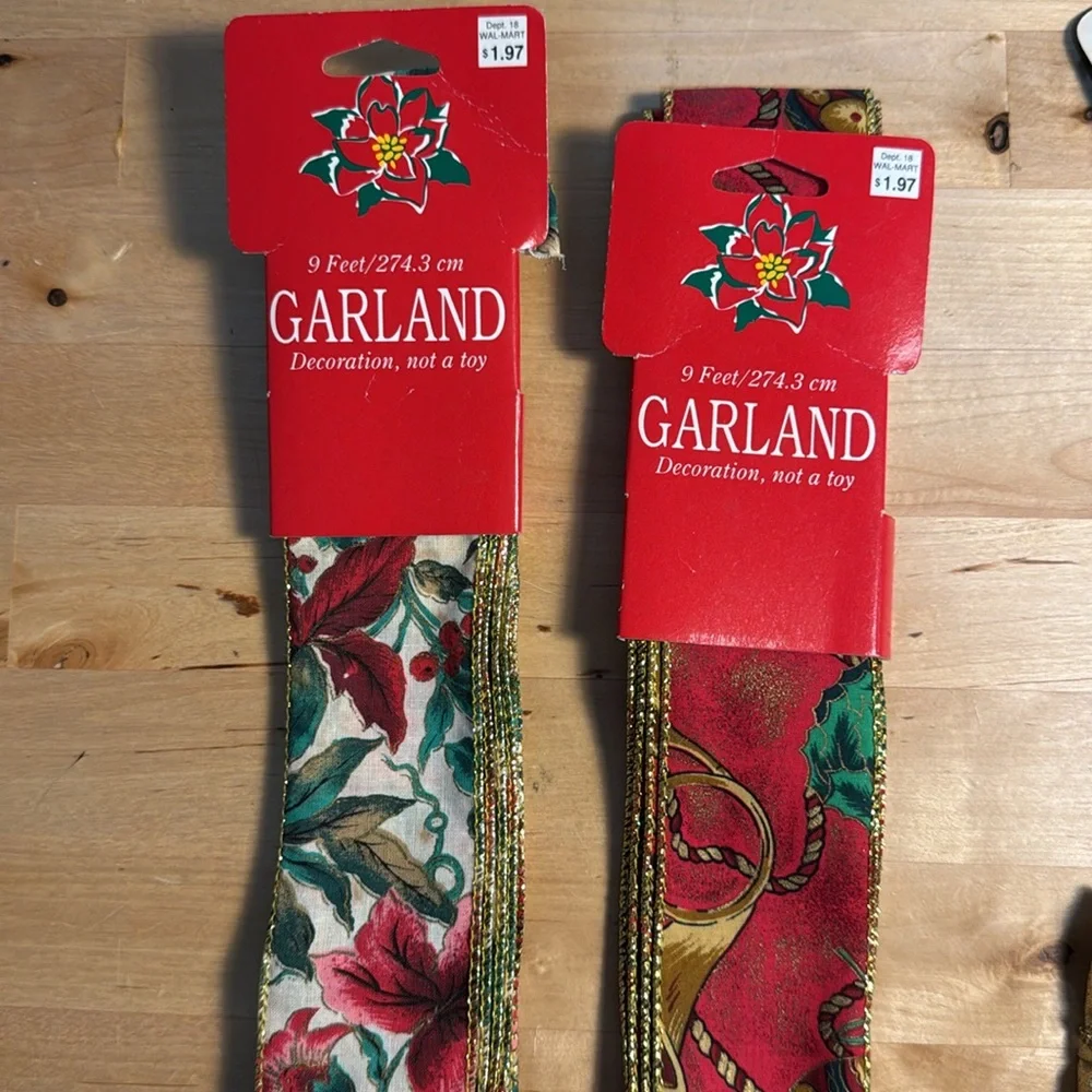 Vintage lot of Holiday Garland/Ribbon & 2 Bows